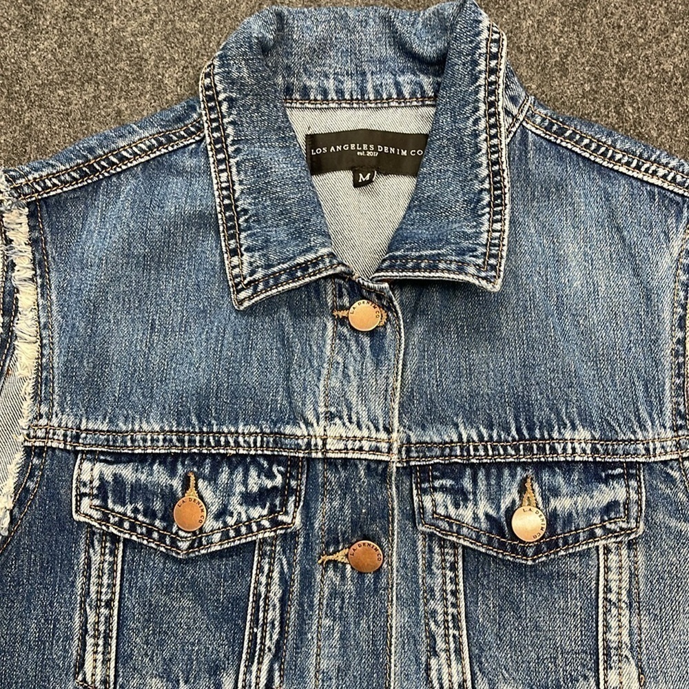 Los Angeles Denim Co Cut Off Sleeves Denim Jacket Vest Size Medium - Picture 4 of 7